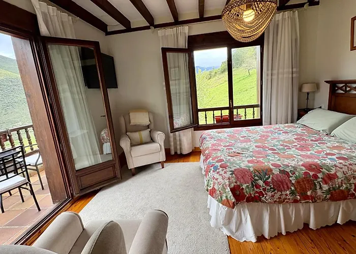 招待所 巴斯克旅馆 4*