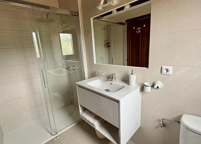 El Bosque בית הארחה Mieses